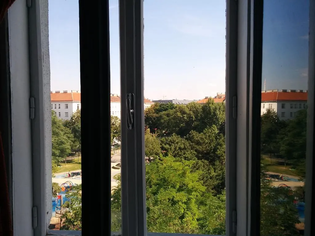 Aparthotel Haus Max Vienna