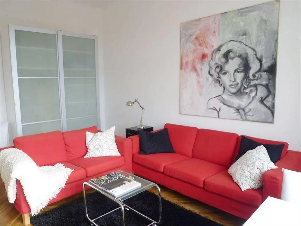 Aparthotel Haus Max Viena 2*,