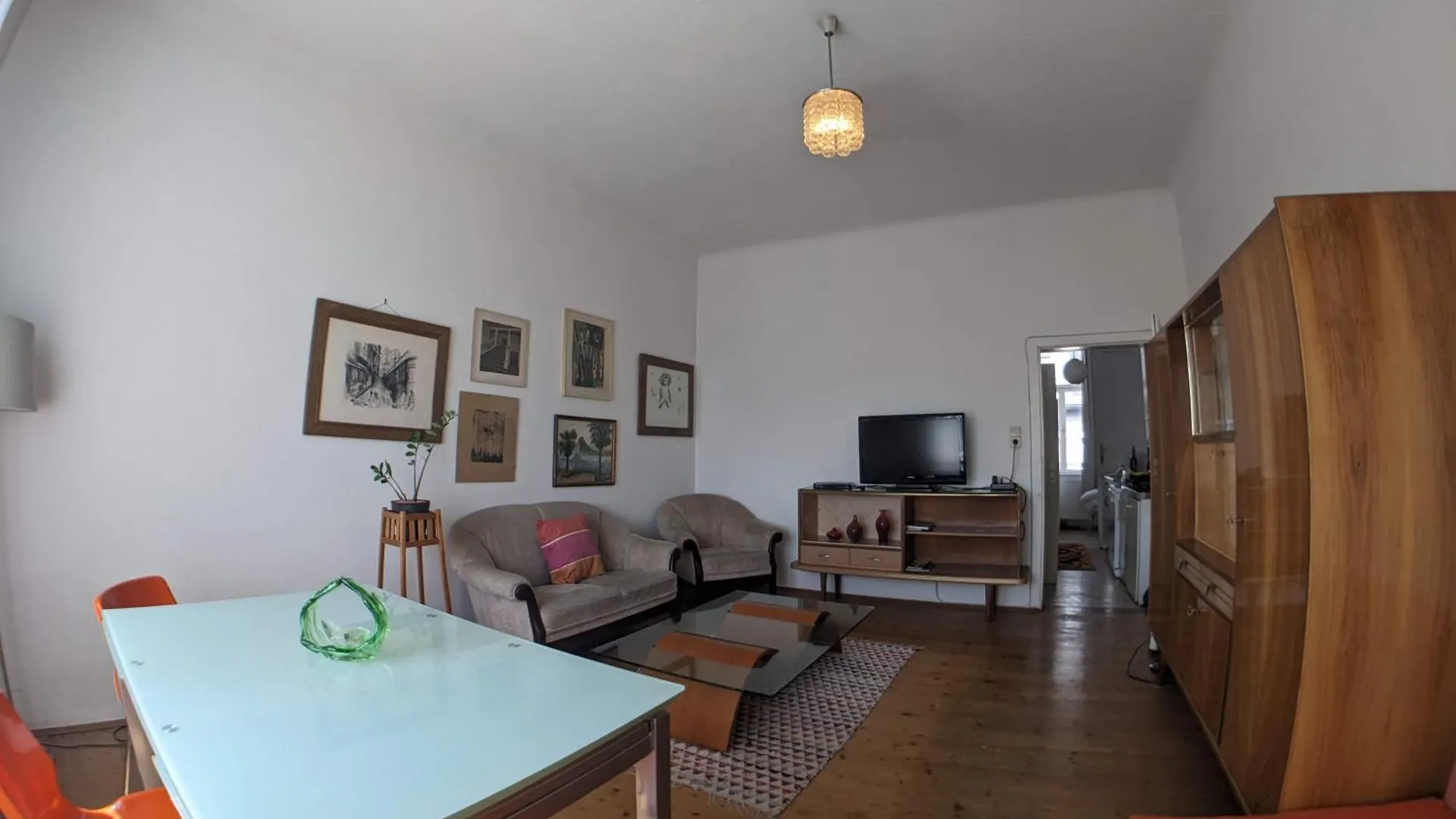 Apartments Maximillian Vienna 2*,