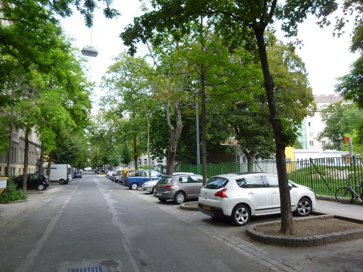 ** Aparthotel Apartments Maximillian Vienna Austria